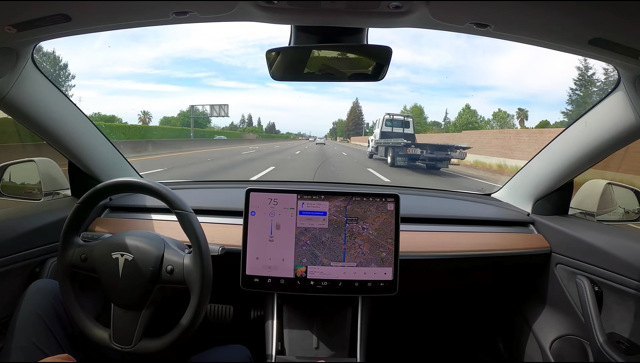 tesla-navigate-on-autopilot-fast-lane